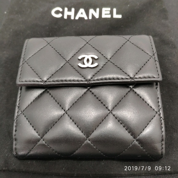 Chanel Classic Flap Quilted  Wallet - Picture 1 of 8